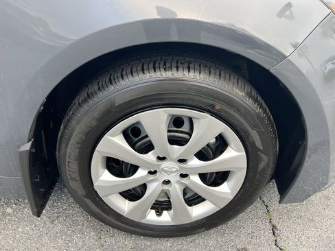 Used 2025 Toyota Corolla LE image 13