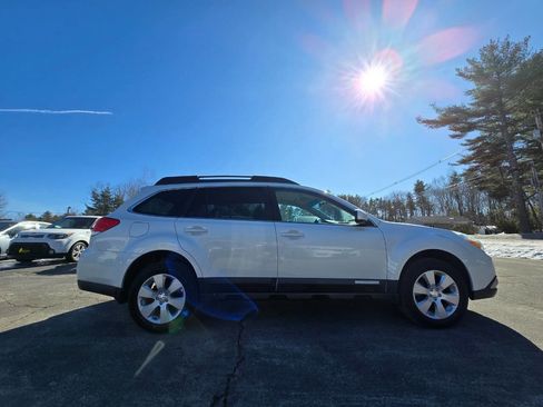 Used 2012 Subaru Outback 2.5i Premium w/ All-Weather Pkg image 7
