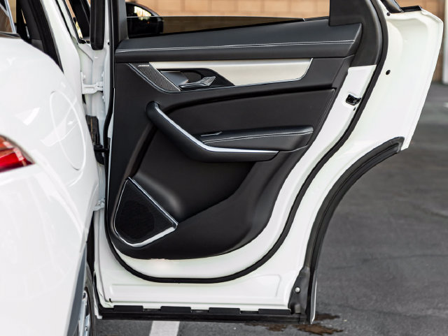 Certified 2025 Jaguar F-PACE R-Dynamic S AWD/4WD image 32