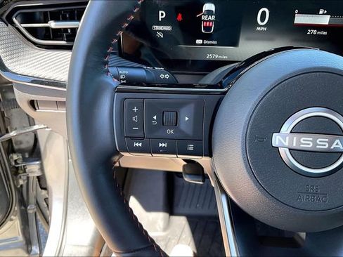 Certified 2025 Nissan Kicks SR FWD image 16