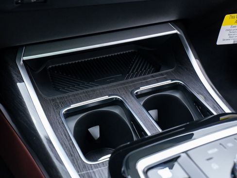 New 2026 BMW 760i xDrive w/ Executive Package image 32