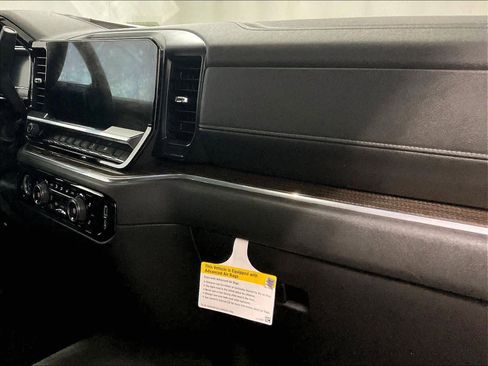 Used 2022 Chevrolet Silverado 1500 LT image 14