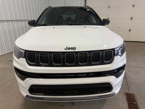Used 2023 Jeep Compass High Altitude AWD/4WD image 3