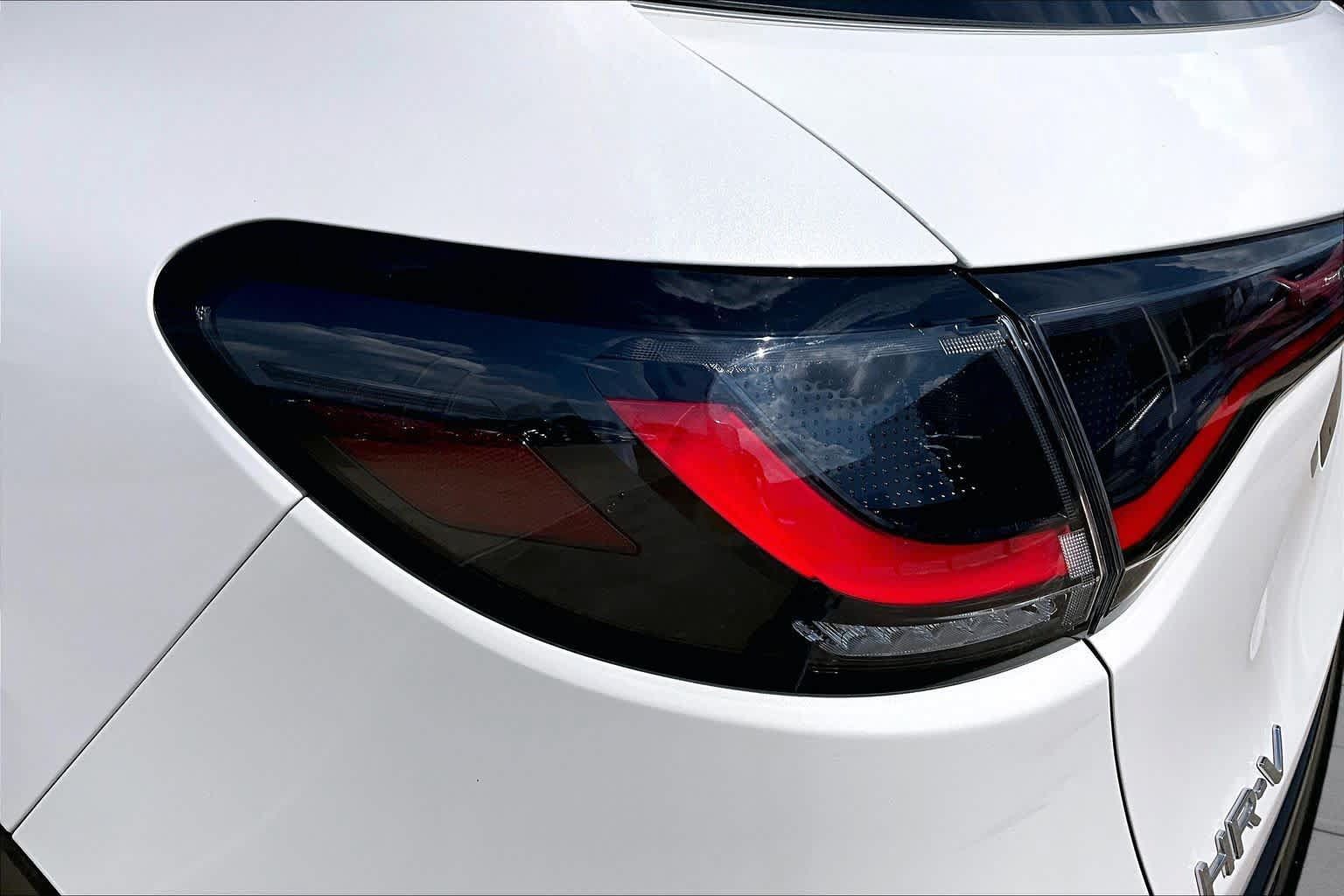 Used 2025 Honda HR-V LX image 29