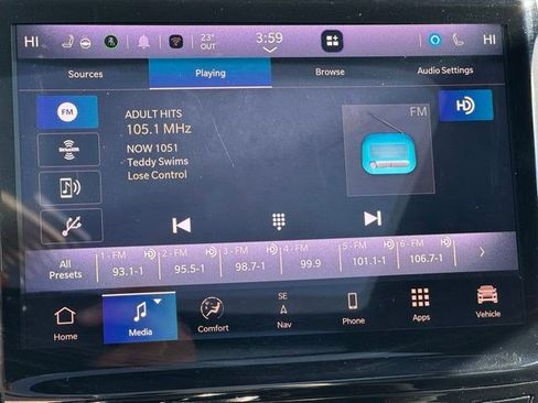 Used 2024 Jeep Grand Cherokee L Limited w/ Luxury Tech Group II AWD/4WD image 18