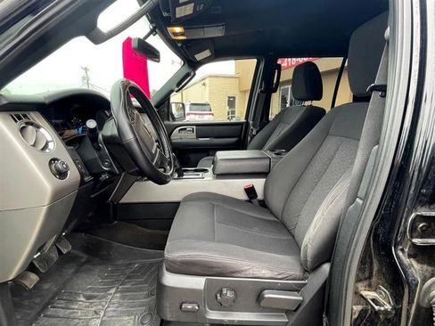 Used 2017 Ford Expedition EL XLT image 21