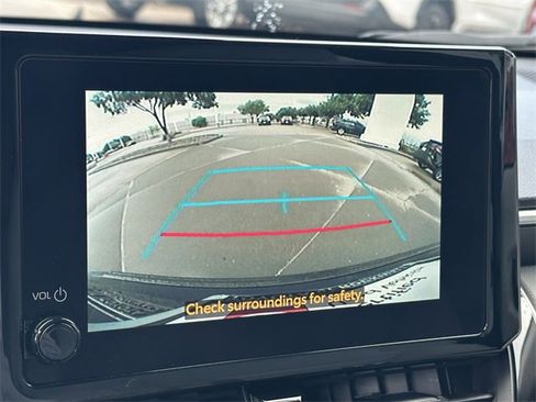 Used 2025 Toyota Corolla Cross LE image 18