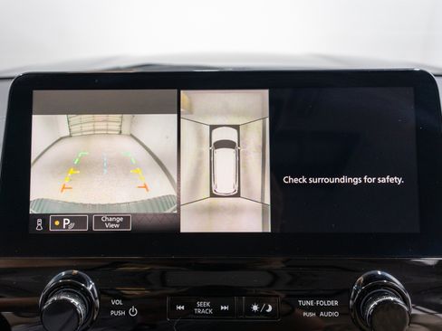 Used 2021 Nissan Armada Platinum w/ Captain's Chairs Package RWD image 22