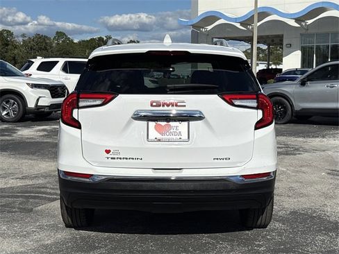 Used 2023 GMC Terrain SLT image 6