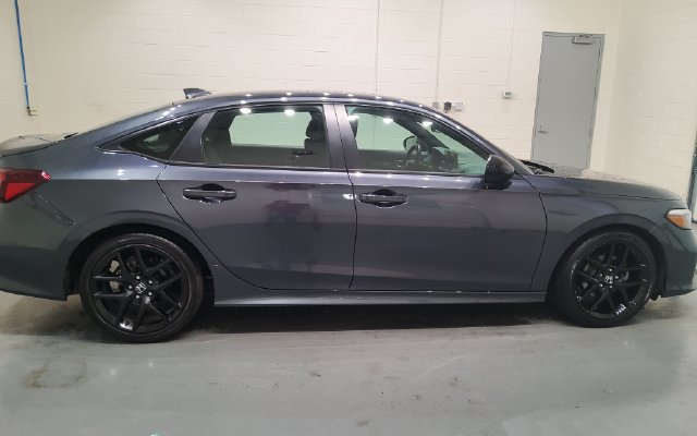 Used 2025 Honda Civic Sport image 11