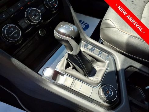 Used 2023 Volkswagen Taos SEL AWD/4WD image 18
