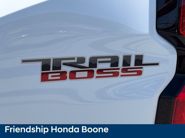 Used 2026 Chevrolet Colorado Trail Boss AWD/4WD image 13