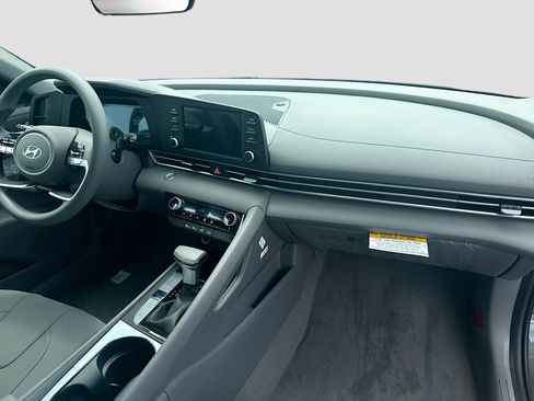 New 2026 Hyundai Elantra Hybrid FWD image 21