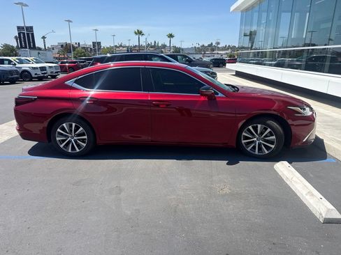 Used 2019 Lexus ES 350 w/ Premium Package FWD image 5