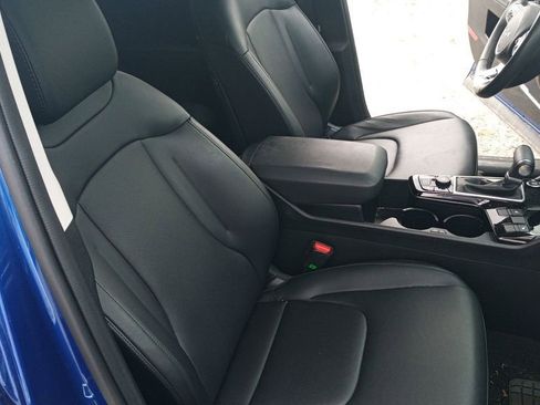 Used 2025 Kia Sportage EX w/ Premium Package FWD image 31