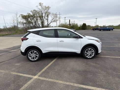 New 2027 Chevrolet Bolt LT w/ Comfort Package FWD image 4