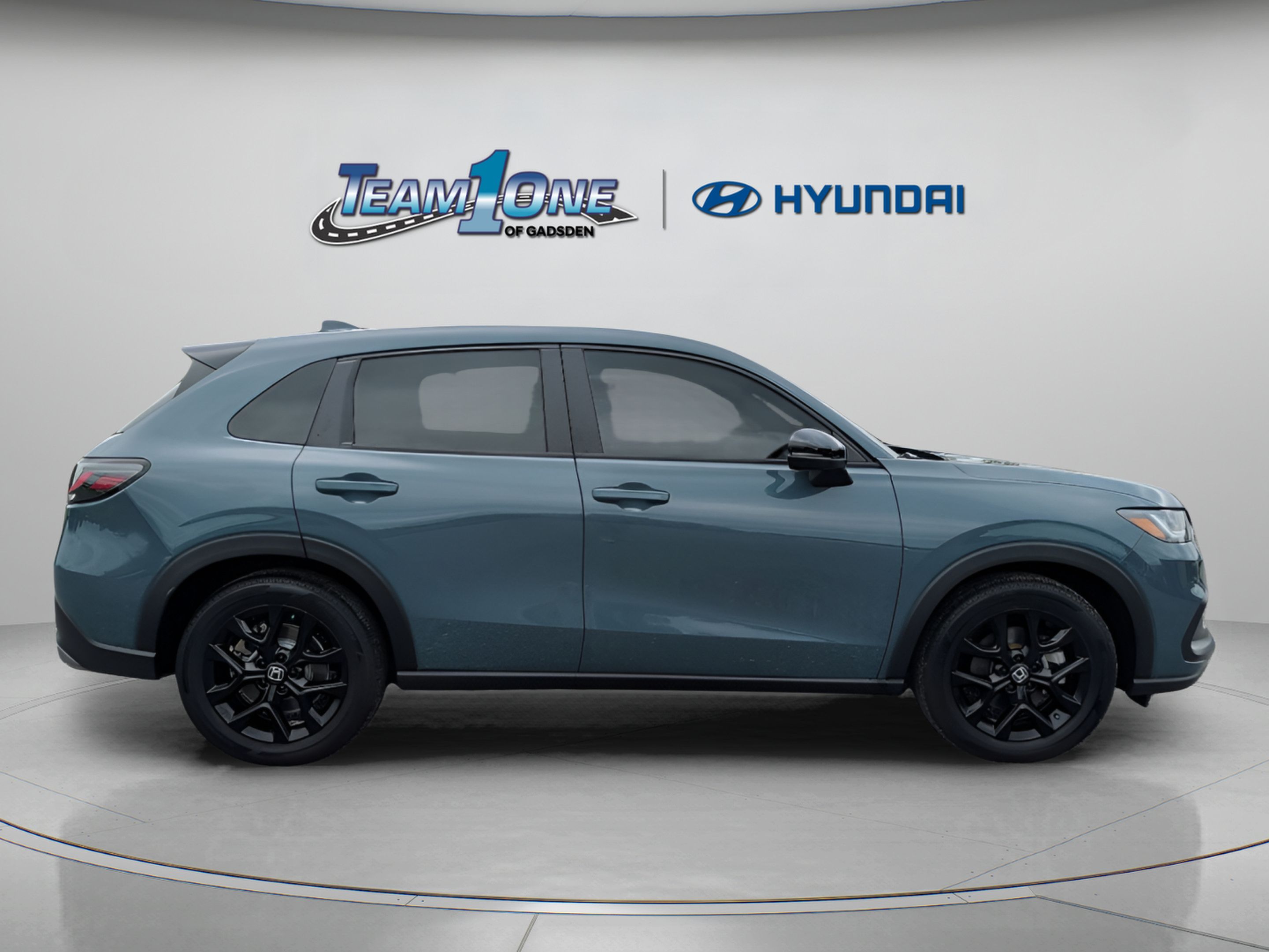 Used 2025 Honda HR-V Sport image 9