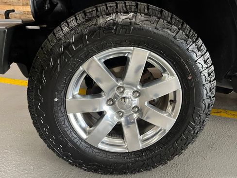 Used 2016 Jeep Wrangler Sahara AWD/4WD image 4
