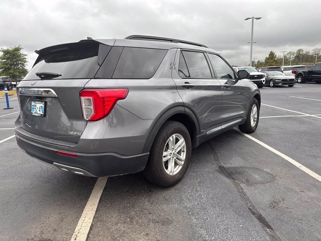 Used 2022 Ford Explorer XLT w/ Equipment Group 202A AWD/4WD image 15