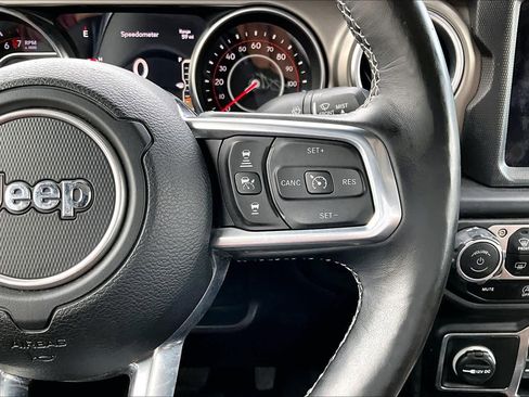 Used 2020 Jeep Gladiator Rubicon AWD/4WD image 25