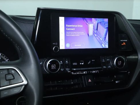 Used 2026 Toyota Highlander XLE AWD/4WD image 26