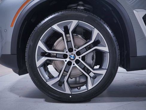 Used 2026 BMW X5 sDrive40i w/ Climate Comfort Package RWD image 2