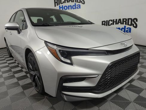 Used 2024 Toyota Corolla SE FWD image 6
