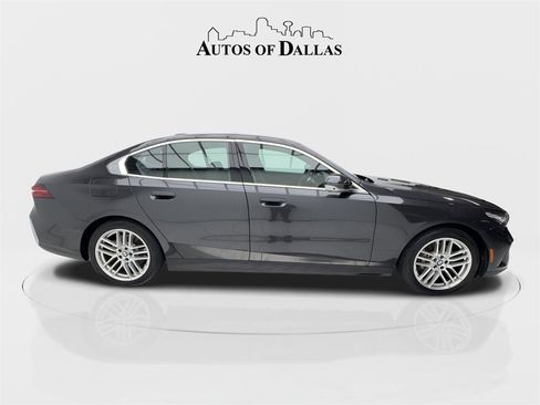 Used 2024 BMW 530i image 7
