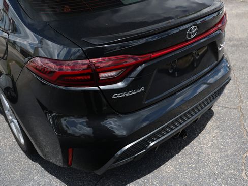 Used 2020 Toyota Corolla XSE FWD image 35