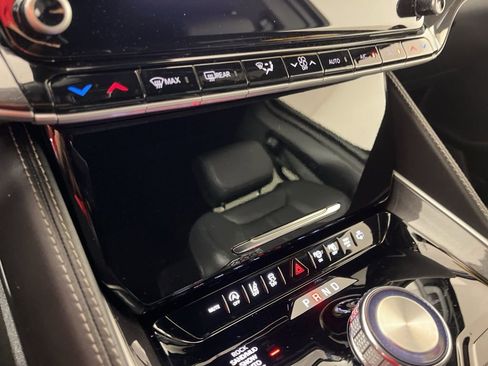 Used 2023 Jeep Wagoneer 4WD w/ Convenience Group I image 31