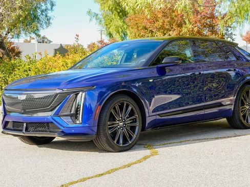 New 2026 Cadillac Lyriq V image 3