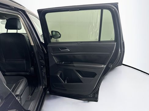 Used 2021 Volkswagen Atlas SE w/ Panoramic Sunroof Package FWD image 34