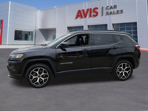 Used 2025 Jeep Compass Limited image 2