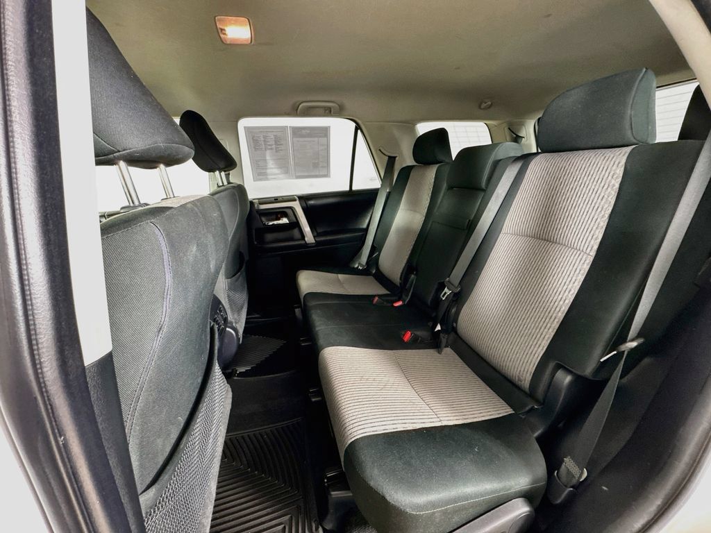 Used 2019 Toyota 4Runner SR5 AWD/4WD image 23