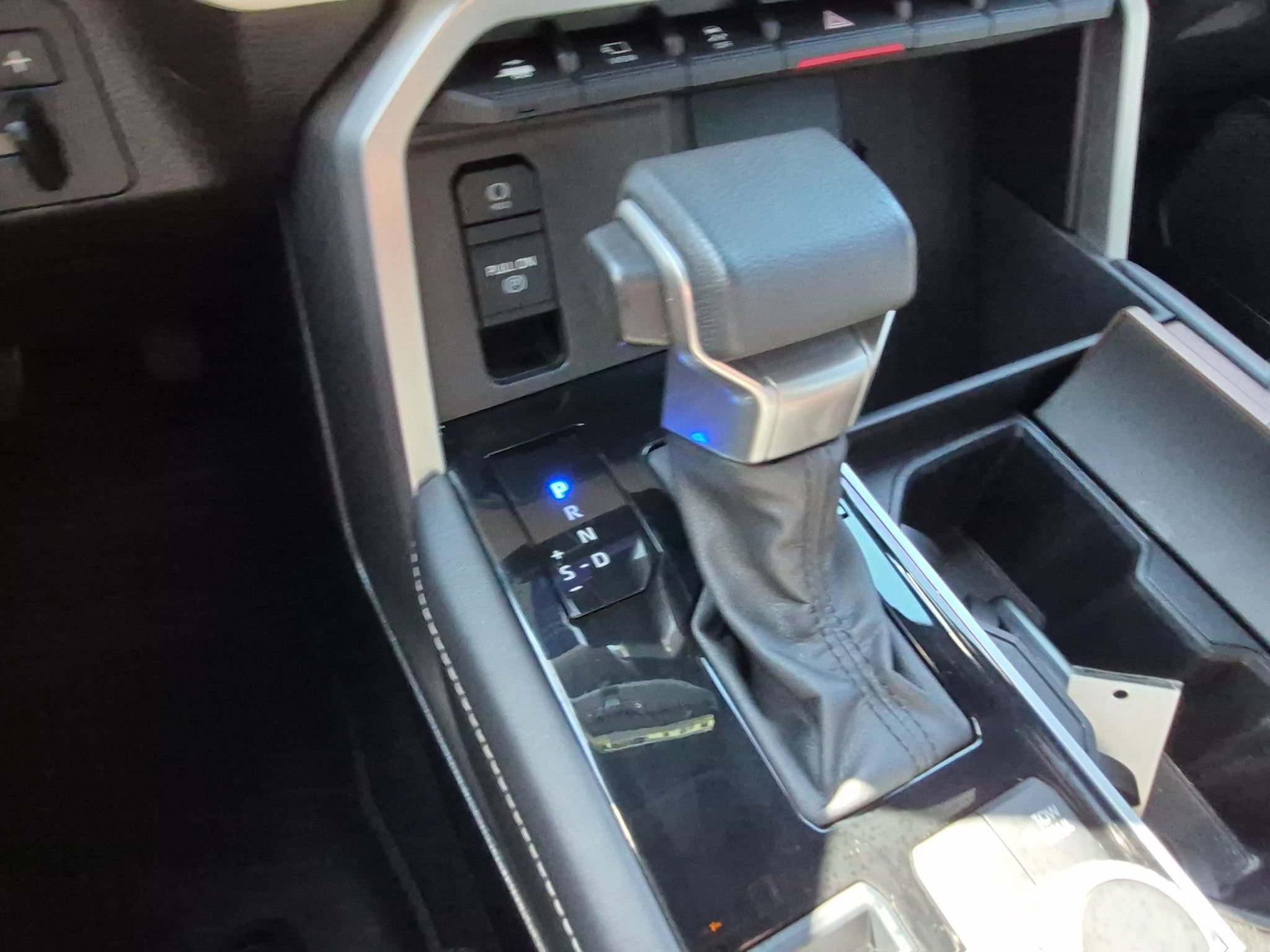 Used 2025 Toyota Sequoia Capstone AWD/4WD image 12