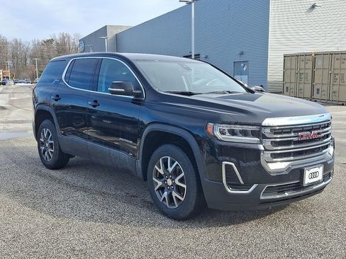 Used 2023 GMC Acadia SLE image 3