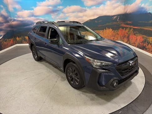 Certified 2025 Subaru Outback Onyx Edition AWD/4WD image 2