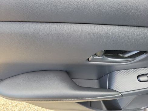 Used 2025 Nissan Sentra S FWD image 16