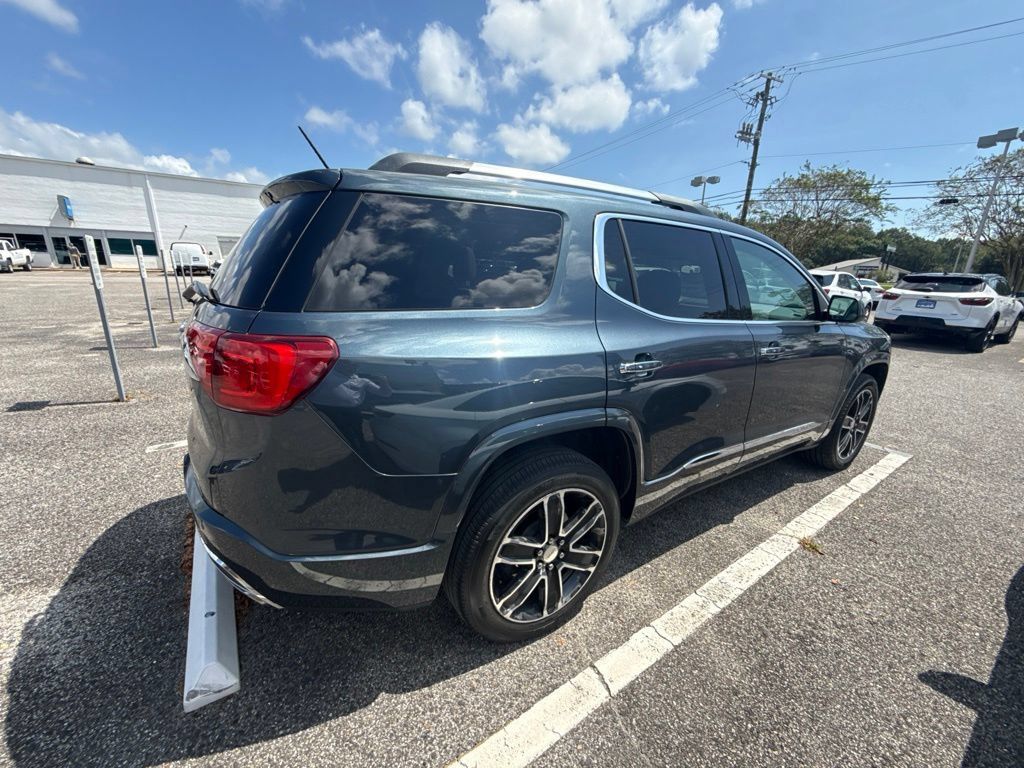 Used 2019 GMC Acadia Denali w/ Technology Package FWD image 4