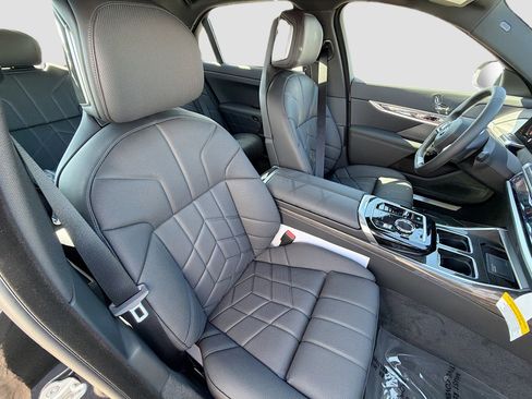 New 2026 BMW i7 eDrive50 w/ Premium Package image 14