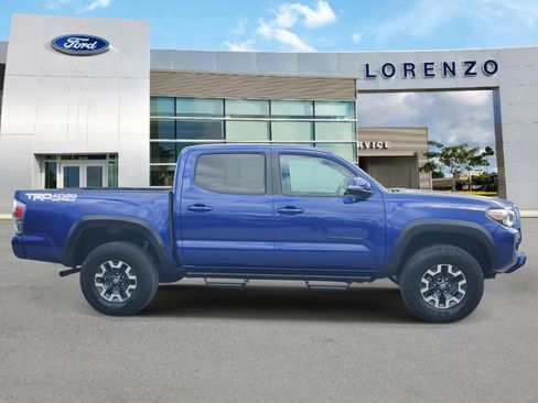 Used 2023 Toyota Tacoma TRD Off-Road w/ Technology Package image 4