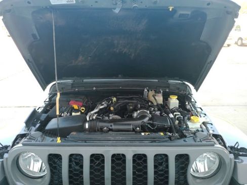 Used 2022 Jeep Gladiator Sport image 47