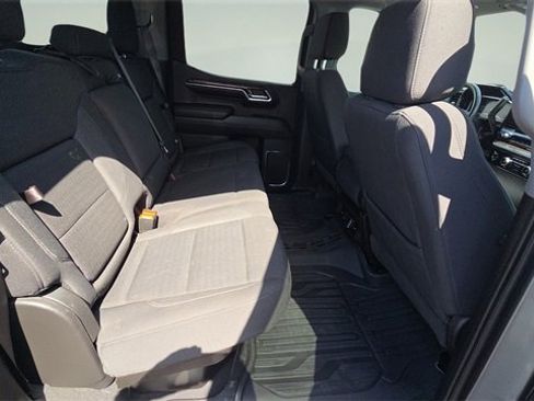 Used 2024 GMC Sierra 1500 Elevation image 17