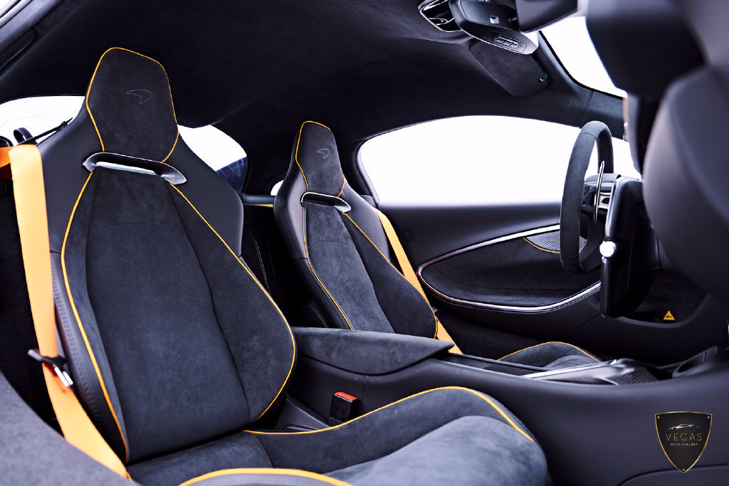 Used 2025 McLaren Artura RWD image 56