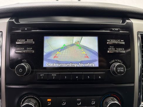 Used 2018 Nissan Titan SV image 30