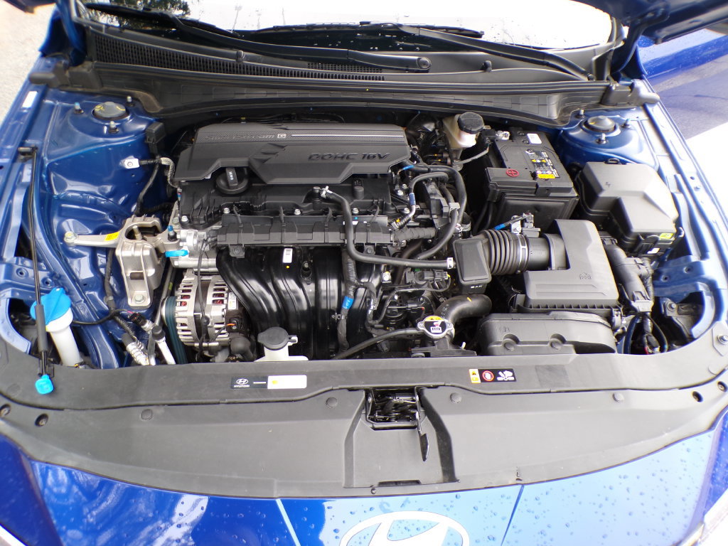 Certified 2026 Hyundai Elantra SEL Sport Premium FWD image 33