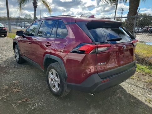 Used 2019 Toyota RAV4 XLE w/ Convenience Package image 4