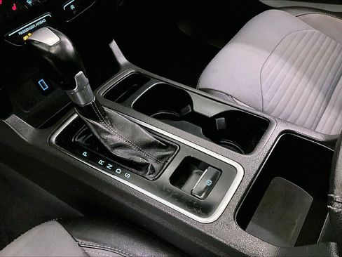 Used 2017 Ford Escape Titanium image 16