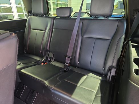 Used 2021 Ford Expedition XLT AWD/4WD image 14