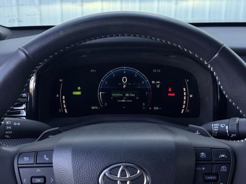 Used 2025 Toyota Camry LE image 21